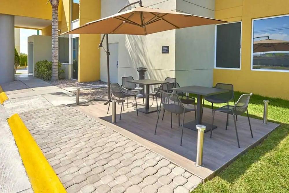City Express By Marriott Cancun Ngoại thất bức ảnh