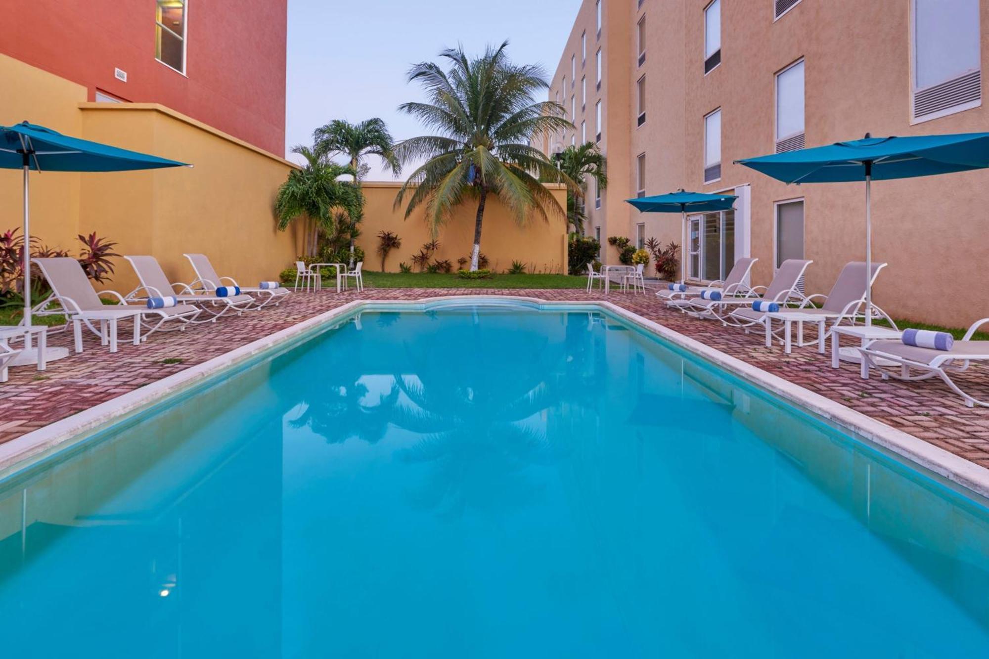 City Express By Marriott Cancun Ngoại thất bức ảnh