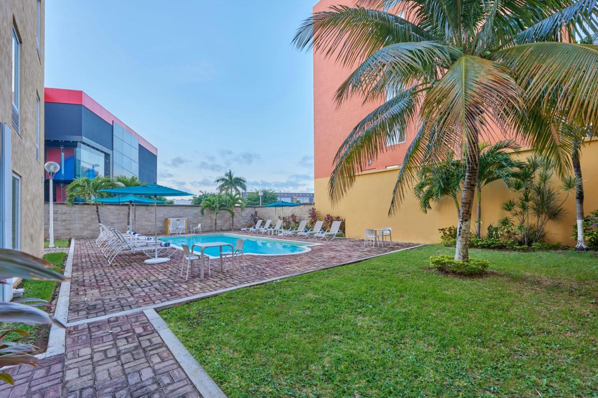 City Express By Marriott Cancun Ngoại thất bức ảnh