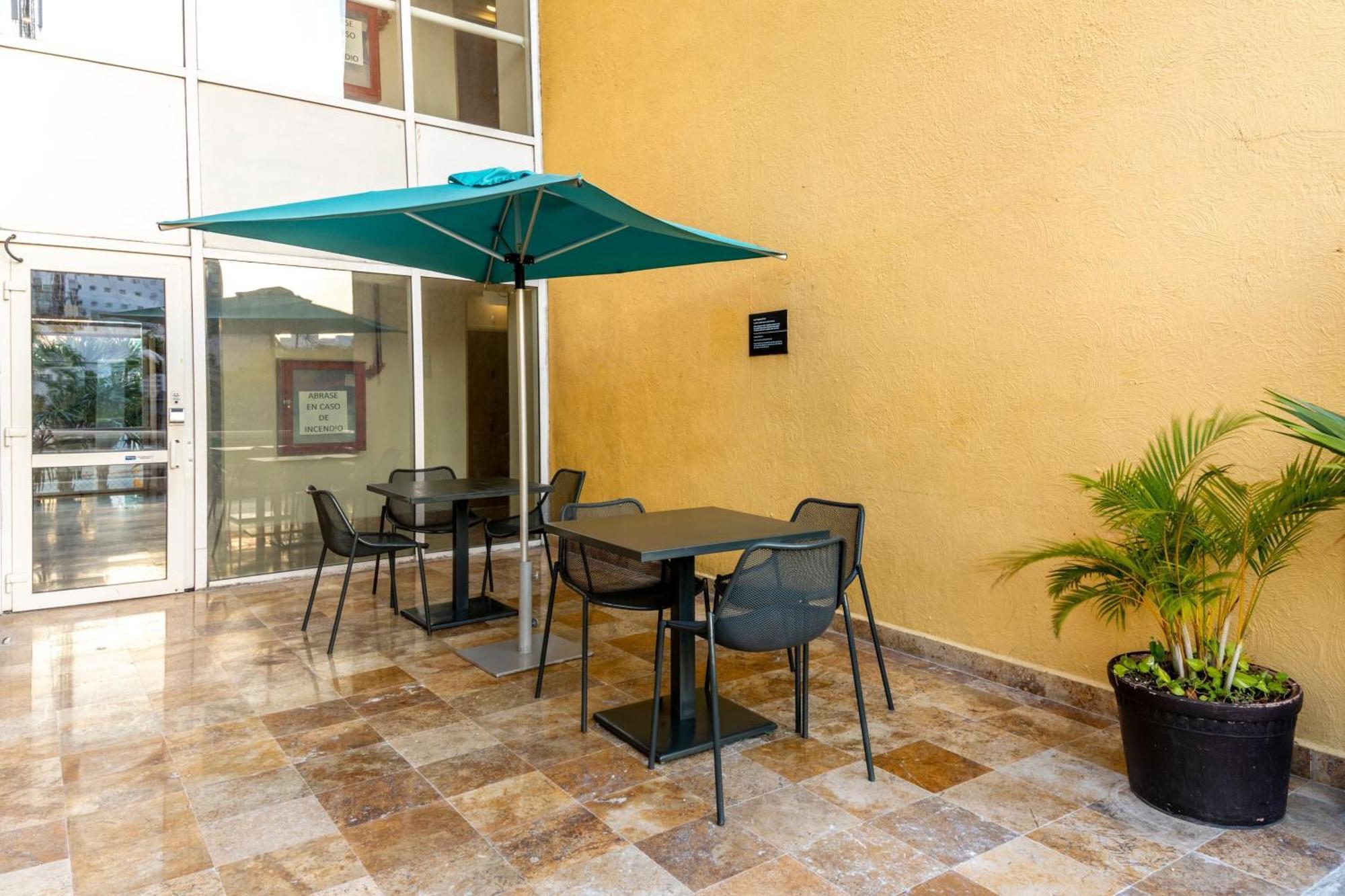 City Express By Marriott Cancun Ngoại thất bức ảnh
