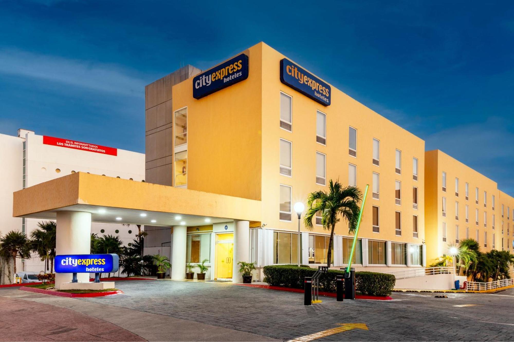 City Express By Marriott Cancun Ngoại thất bức ảnh